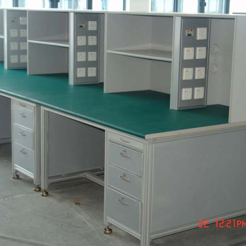 Bàn thao tác công nghiệp